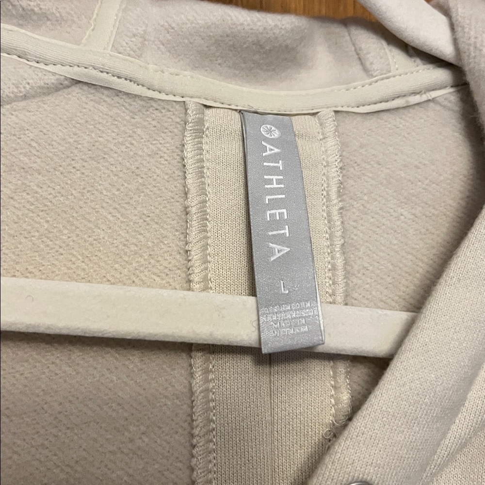 Athleta Tenacity Duster - Picture 5 of 10